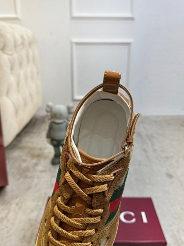 GUCCI Re-Motio Sneakers