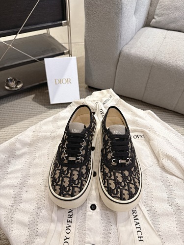DIOR Sneakers