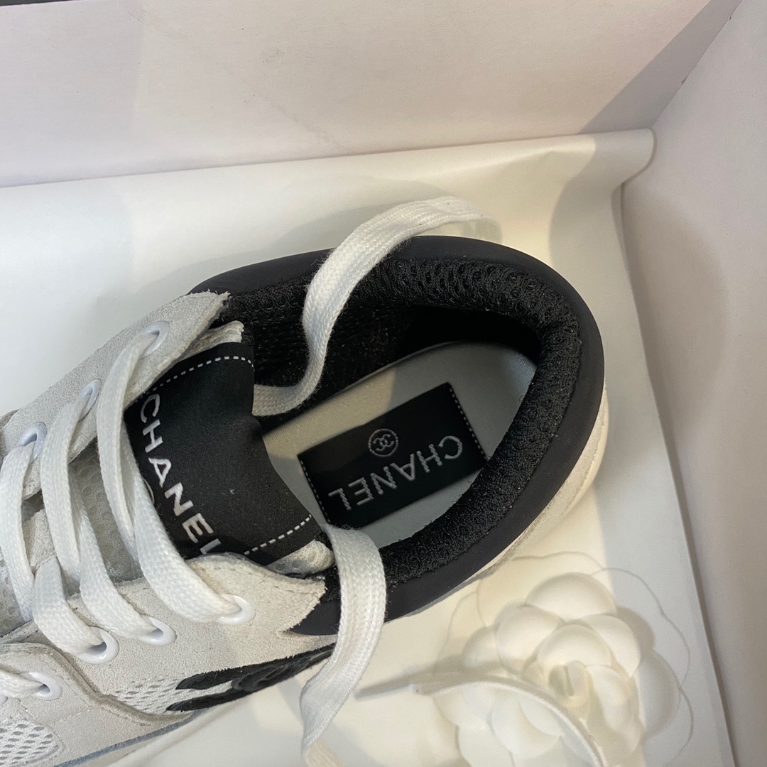 CHANEL classics sneakers