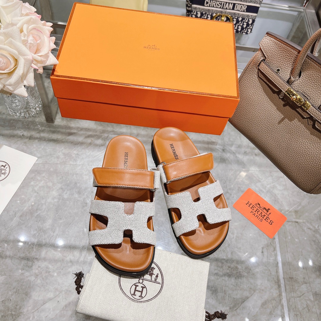HERMES Chypre Sandals