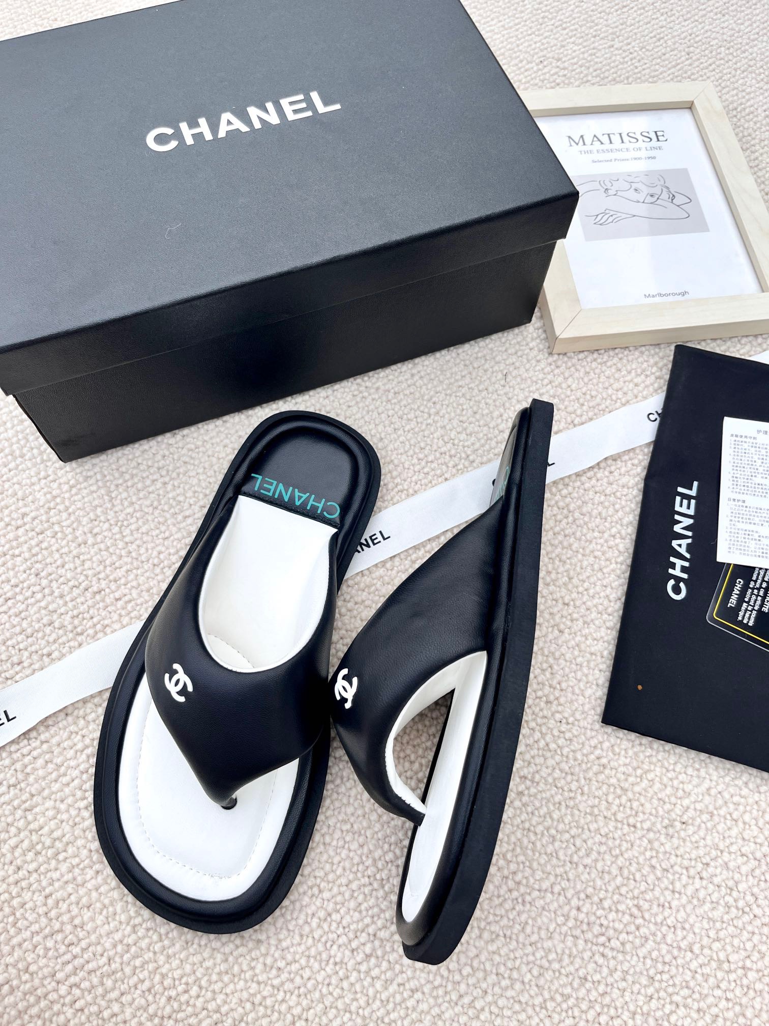 CHANEL Cloud flip-flops