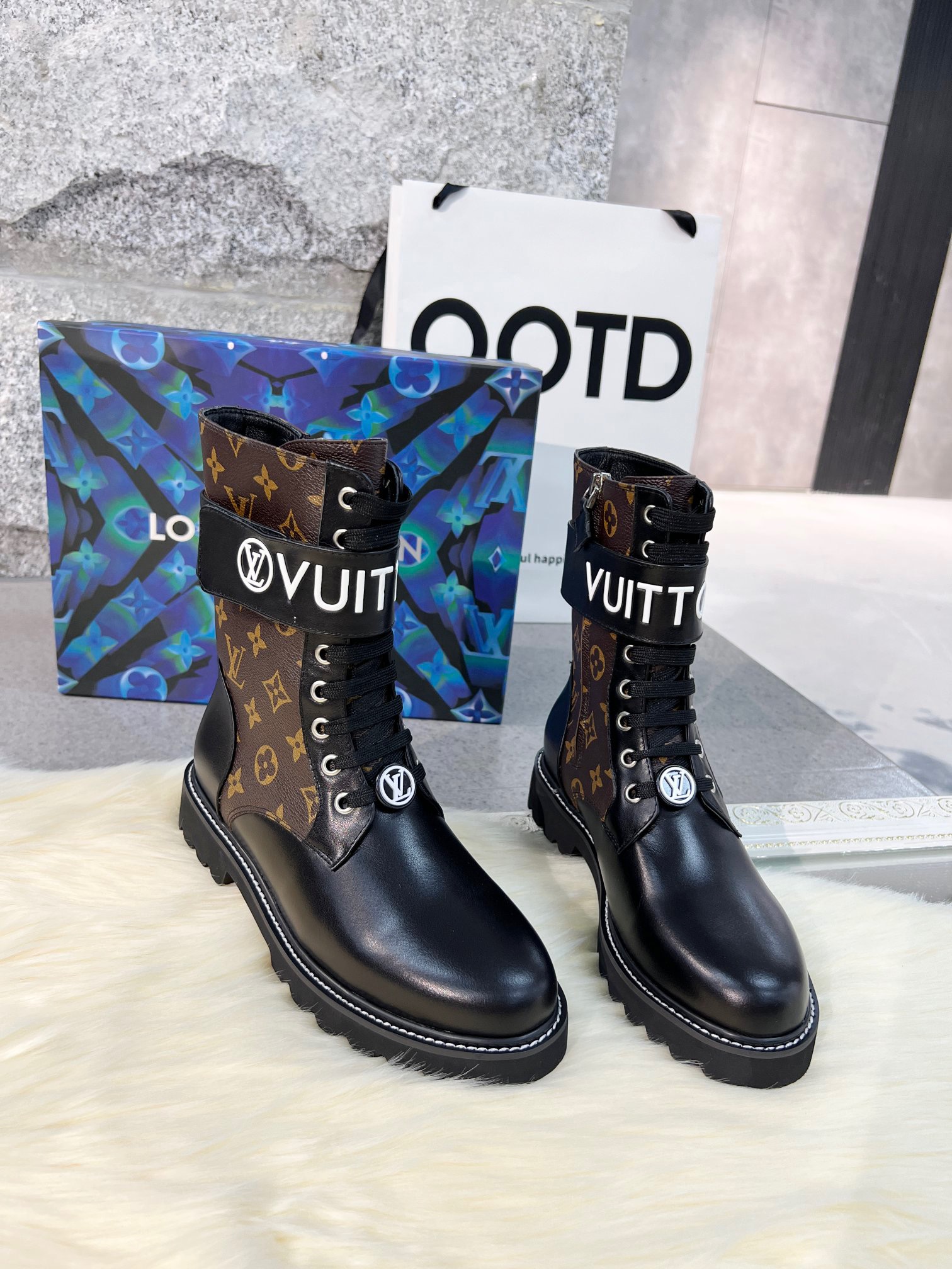 LV BOOTS