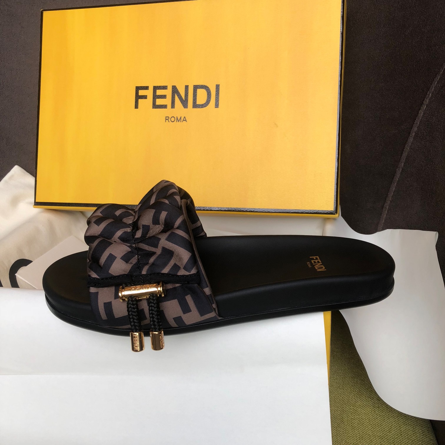 FENDI Feel slippers