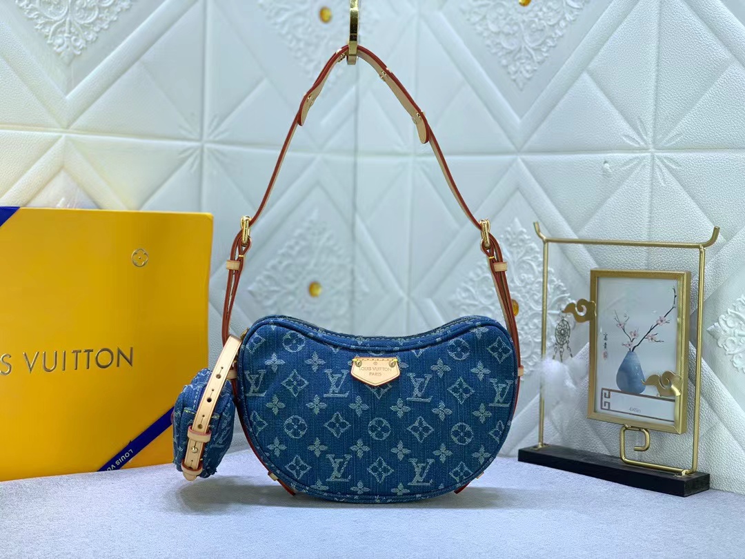 LV CROISSANT Handbag