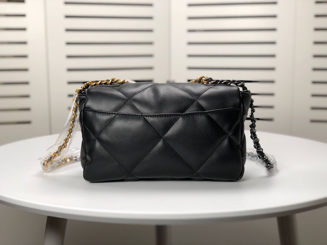 CHANEL 19 Bag