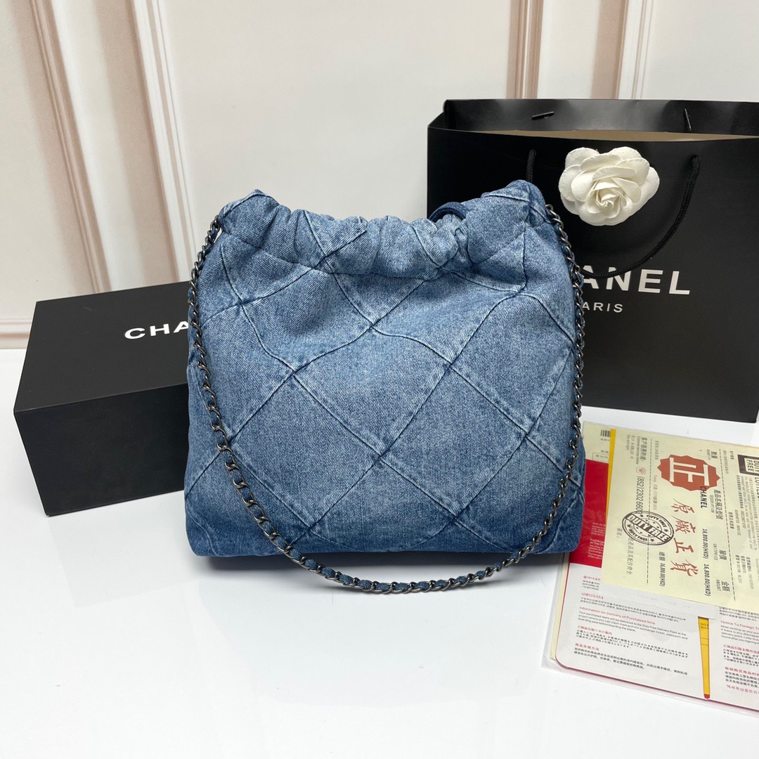 CHANEL Denim chain bag