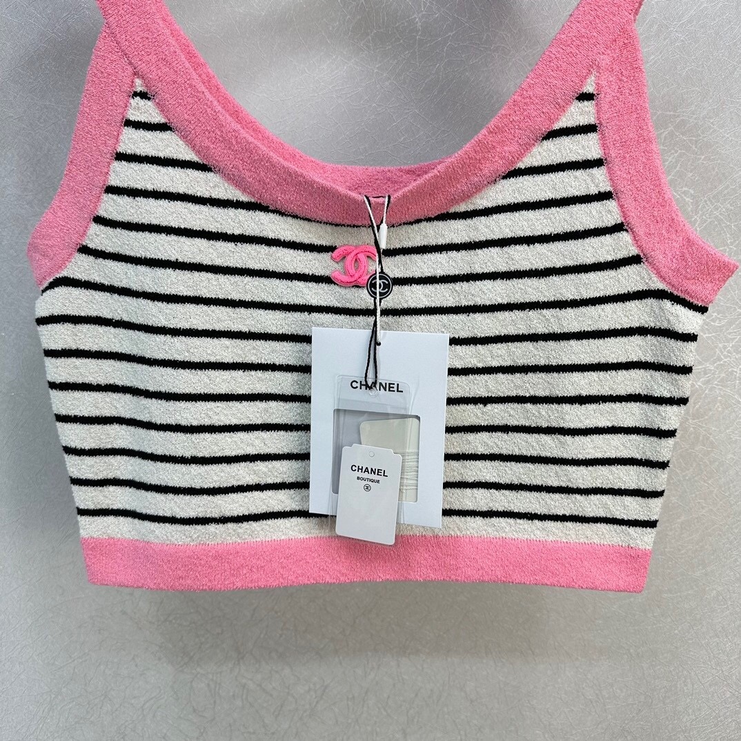 CHANEL Knitted striped vest