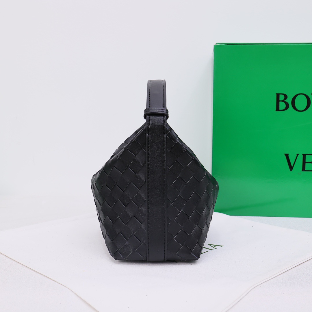 Bottega Veneta Wallace Bag