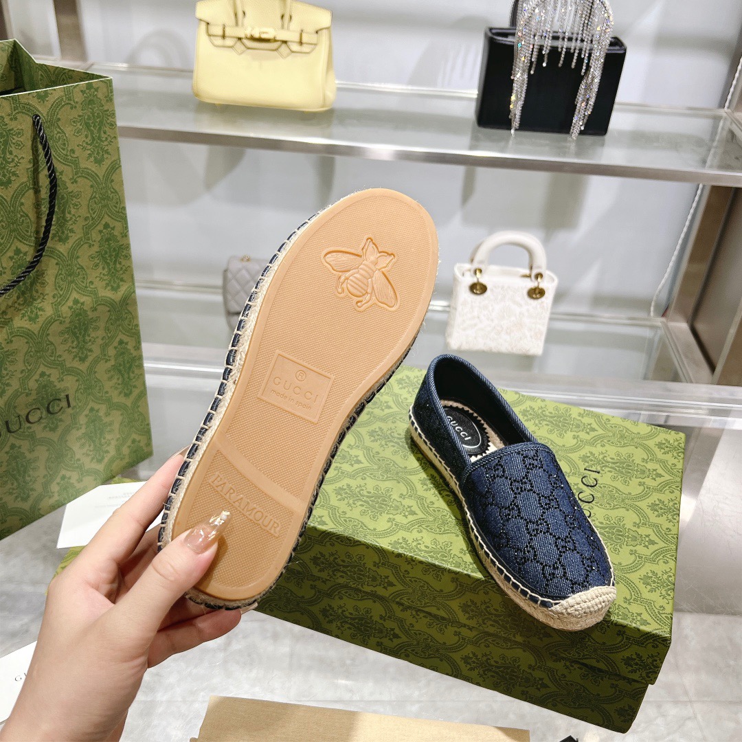 GUCCI Fisherman shoes