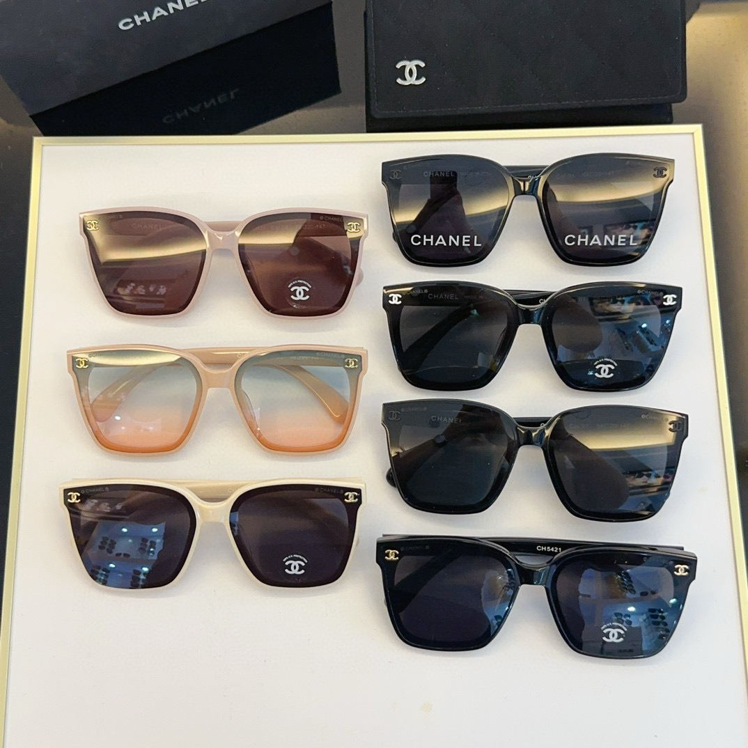 CHANEL sunglasses