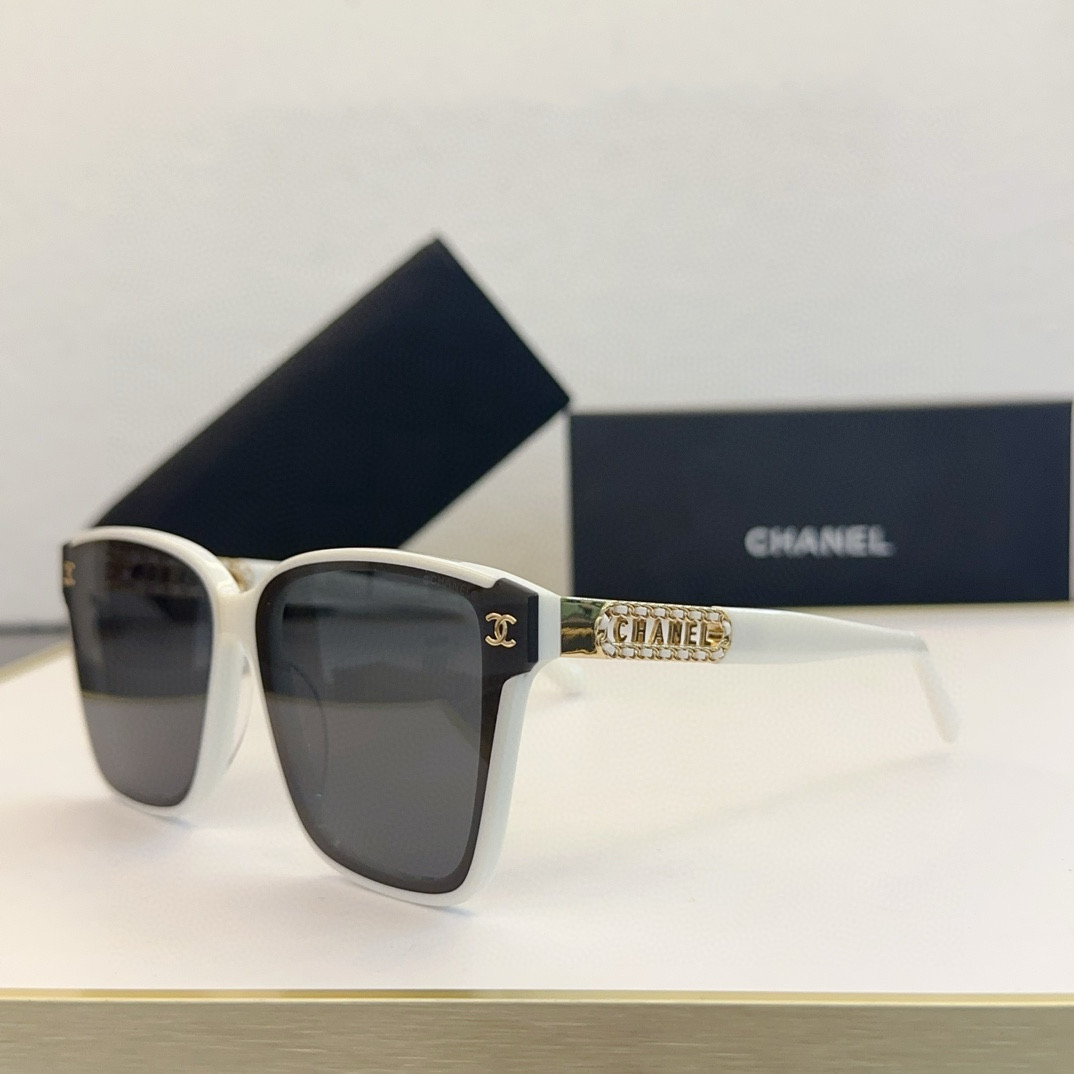 CHANEL sunglasses