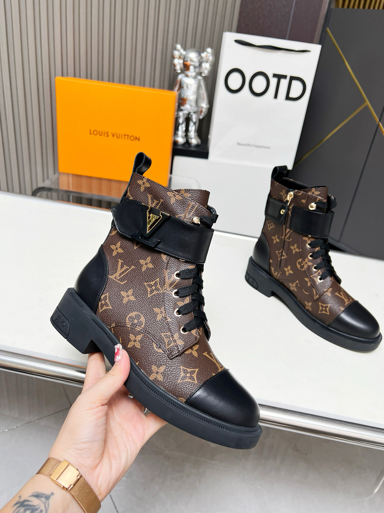 LV Beaubourg Ankle Boots
