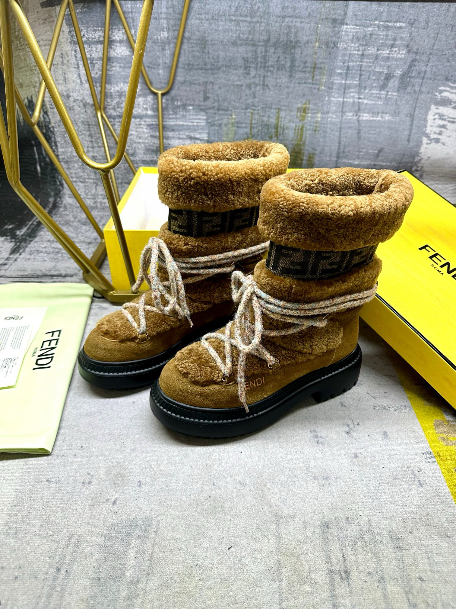 FENDI Apres-ski boots