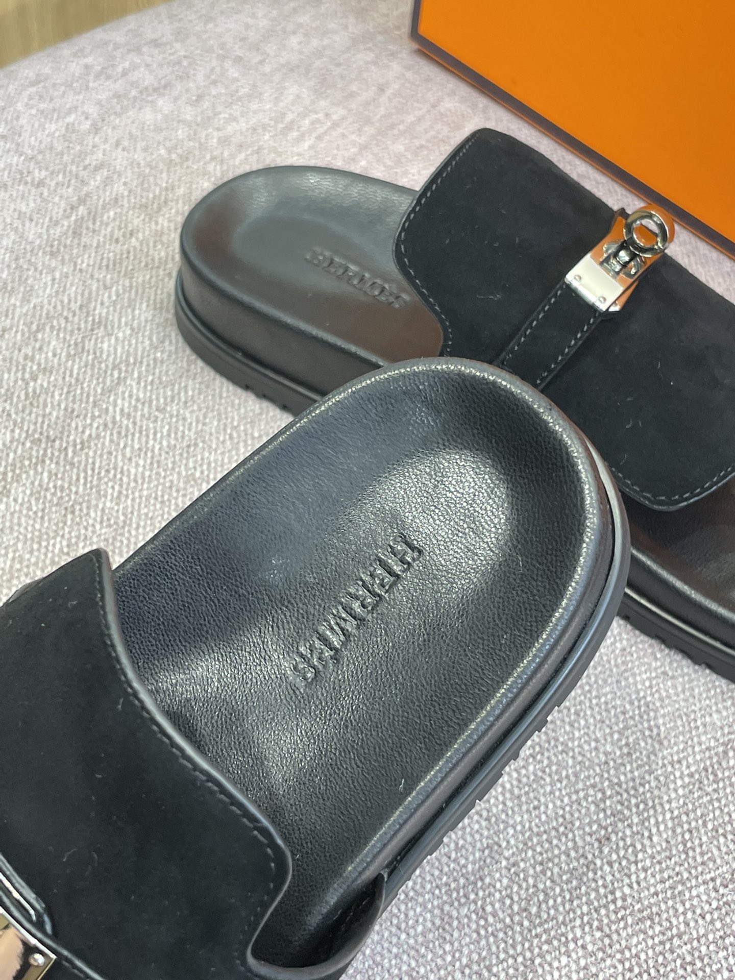 Hermès new pure leather classic Kelly flip-flops