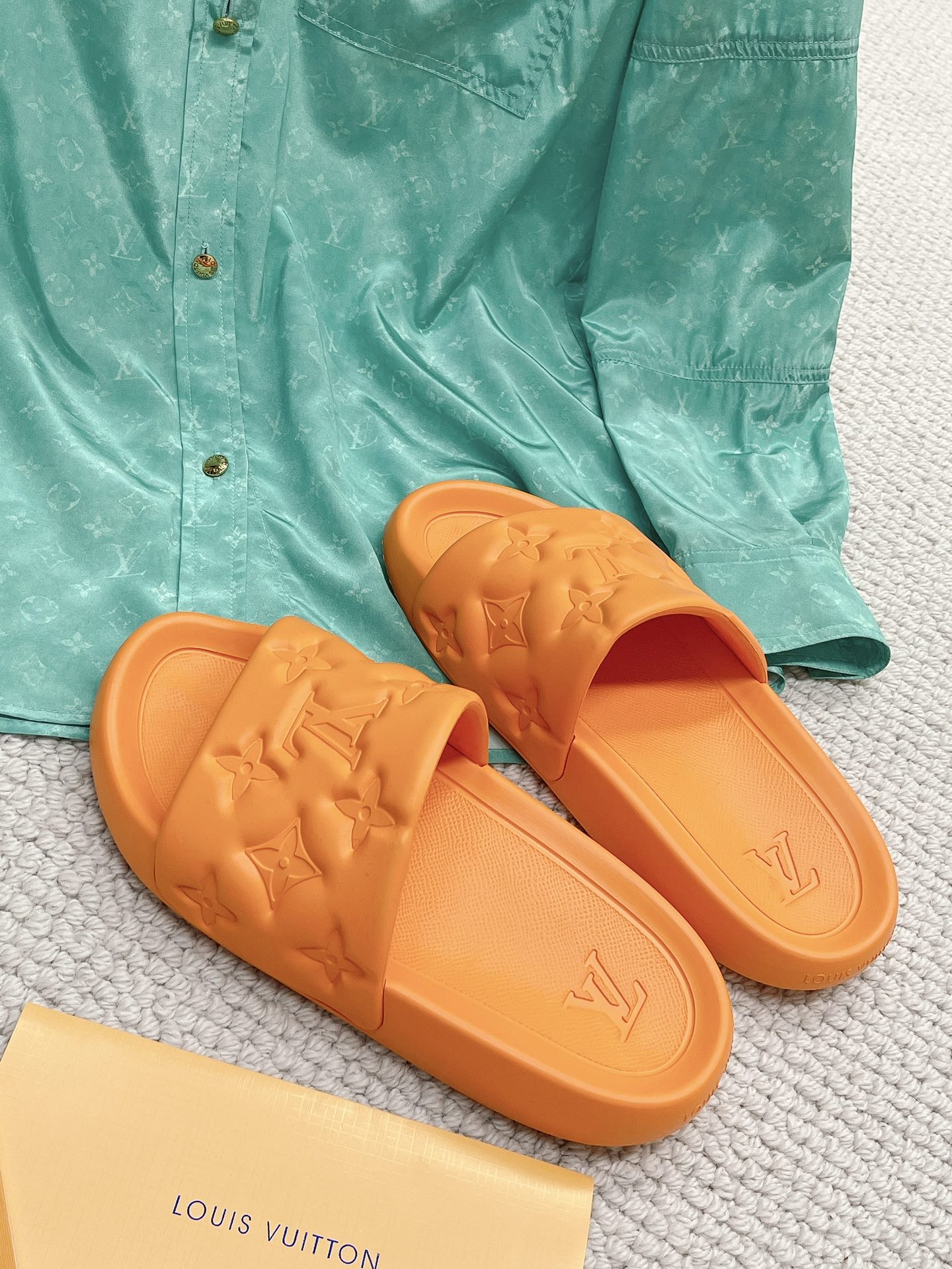 LOUIS VUITTON SLIDES