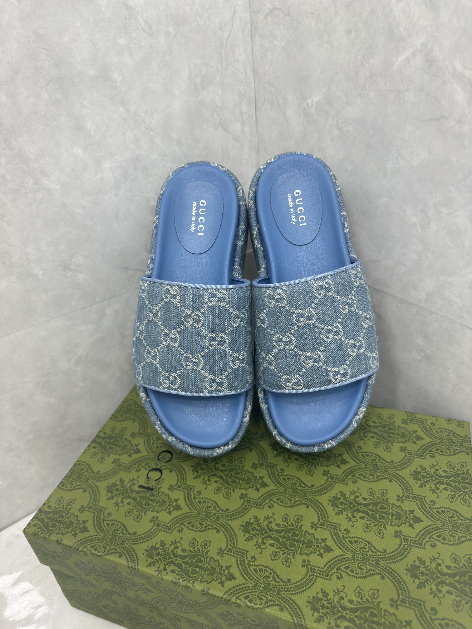 GUCCI GG Thick Soled Slippers