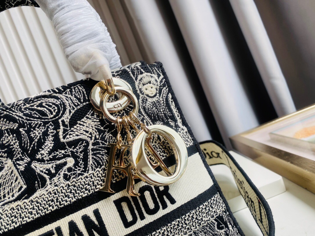 DIOR BAG
