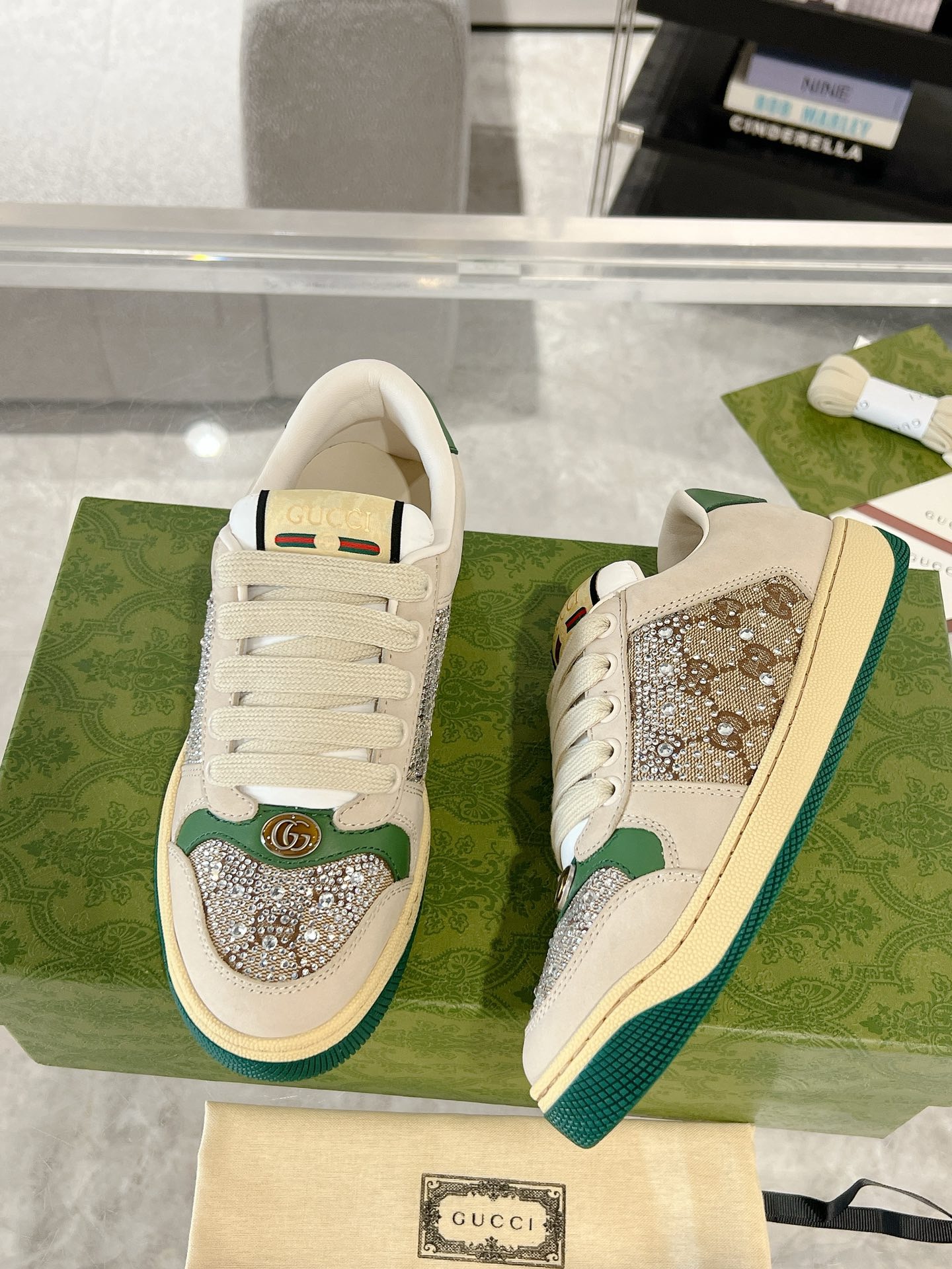 GUCCI Sneakers （With Crystal）