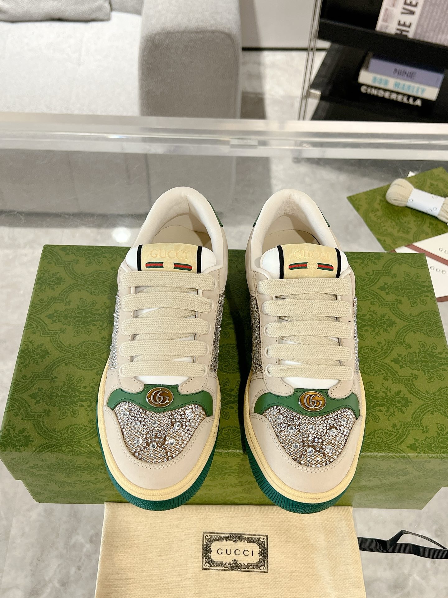 GUCCI Sneakers （With Crystal）