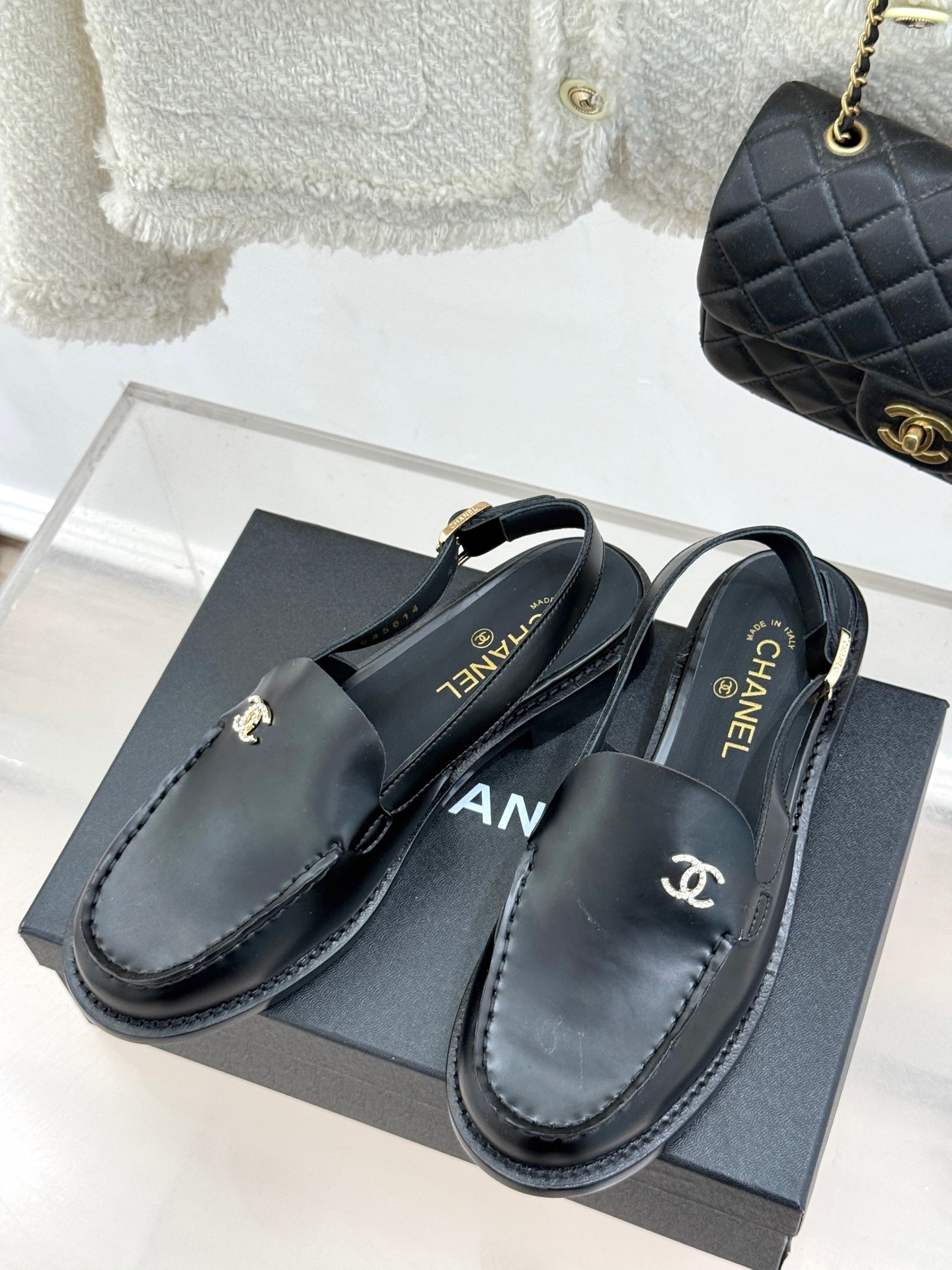 CHANEL Sandals