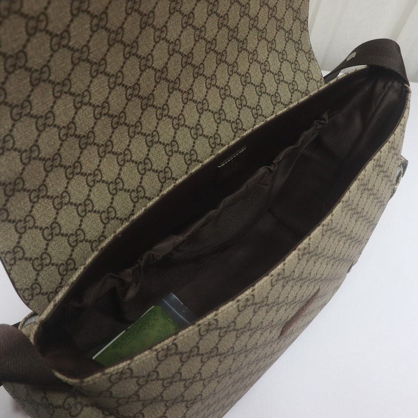 GUCCI Supreme Medium Diaper Bag
