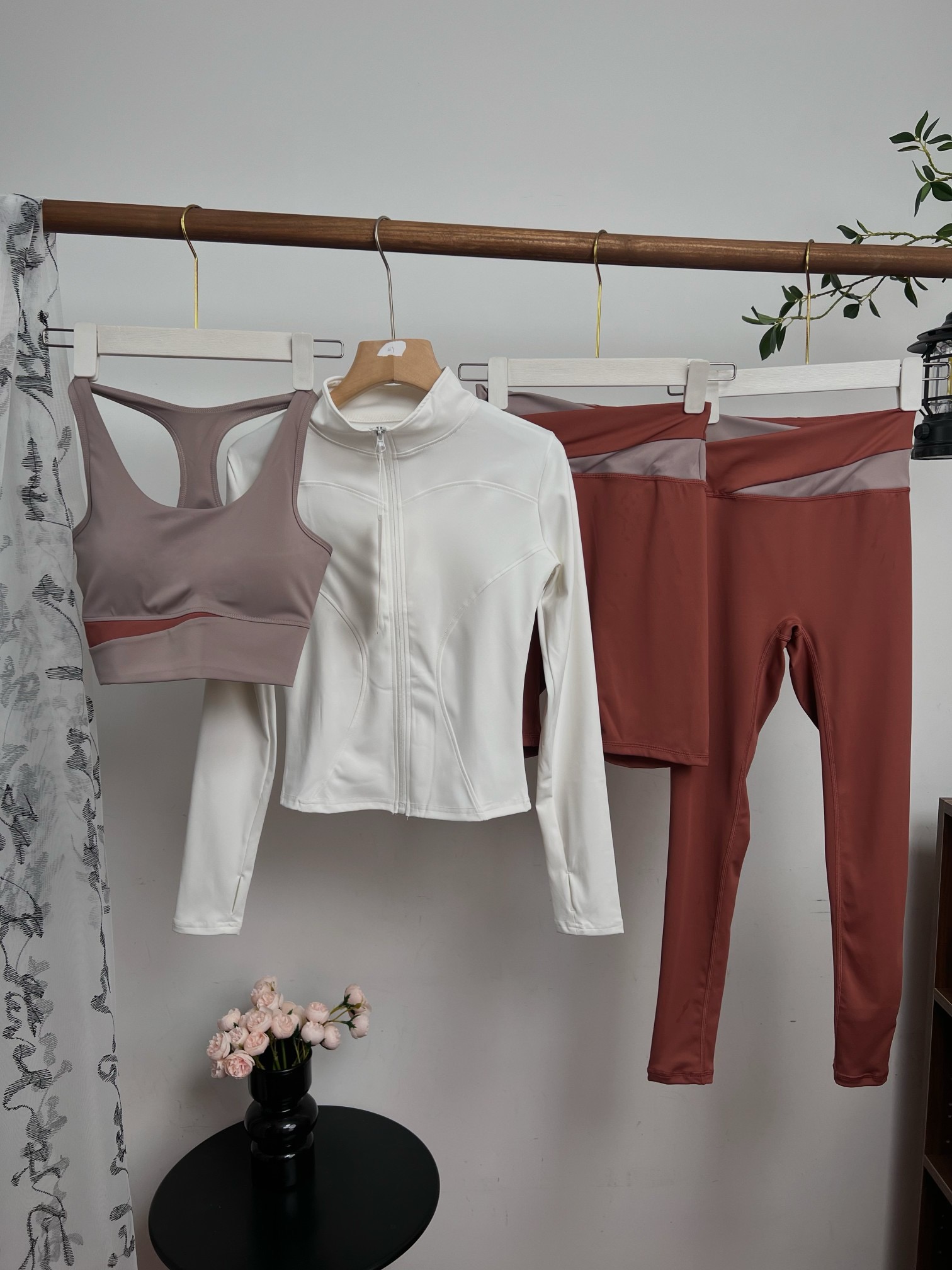 Lululemon Yoga outfit