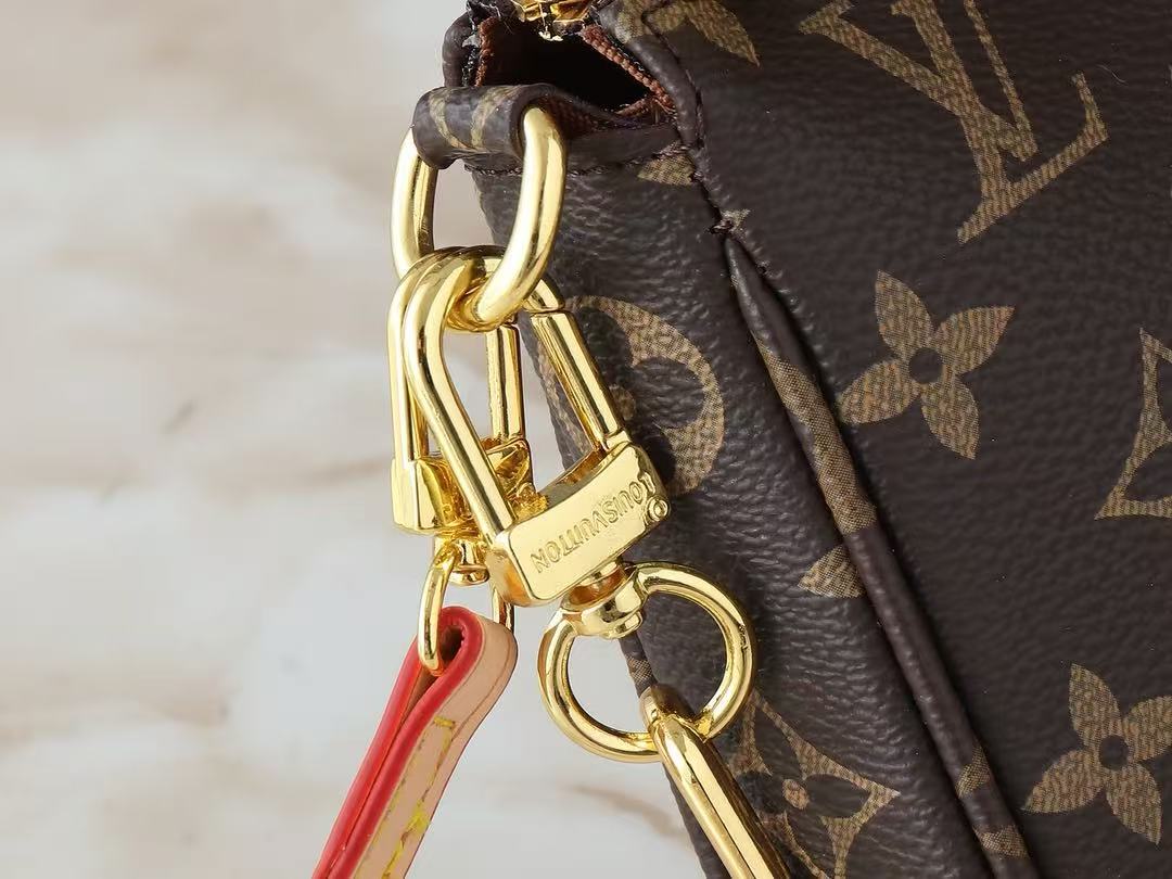 LV & TM Pochette Accessoires Bag 22cm