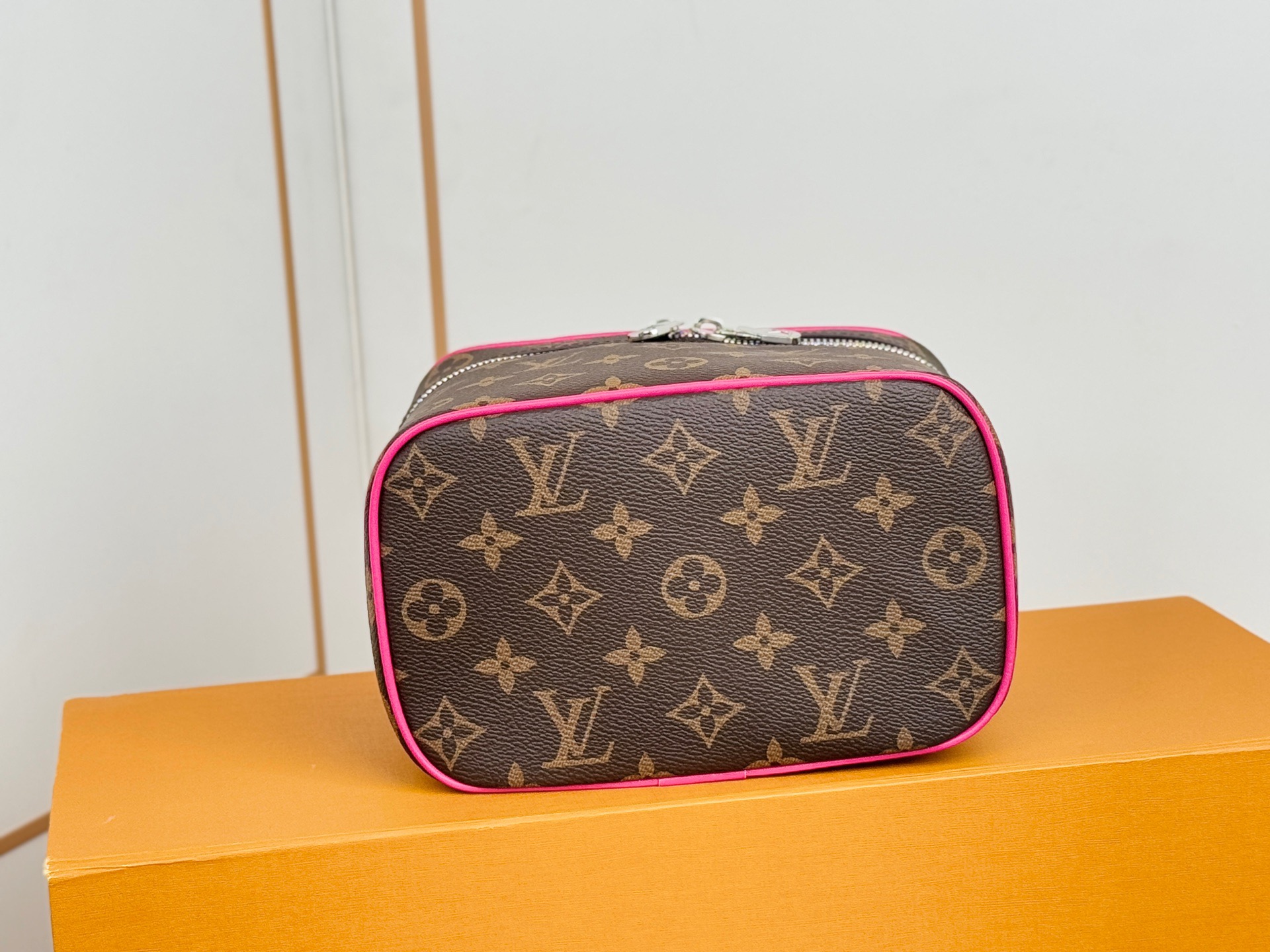 LV Nine BB Makeup bag