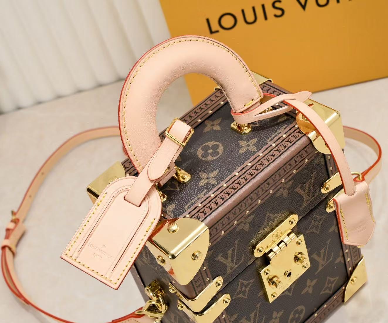 LV Camera Box