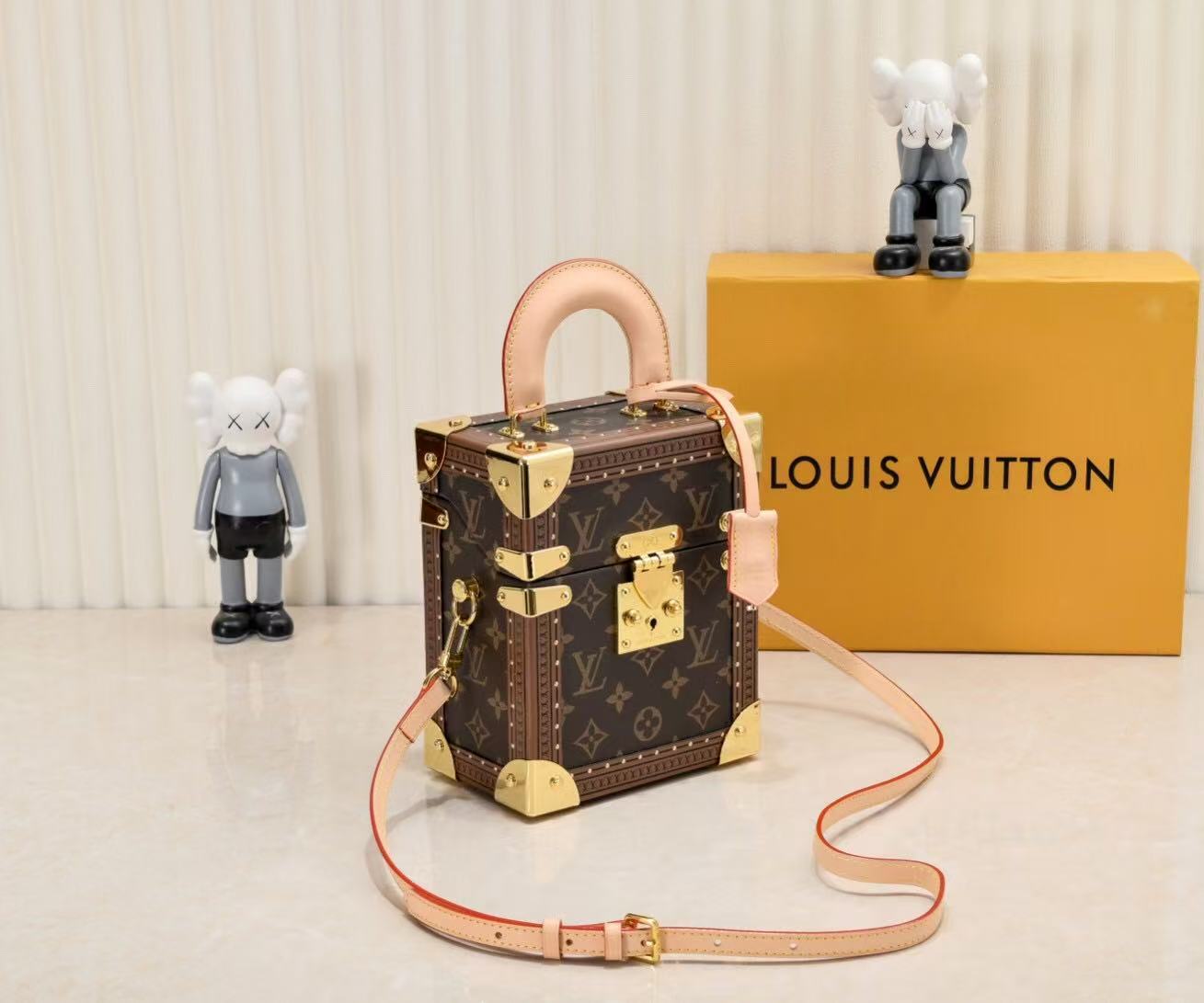 LV Camera Box