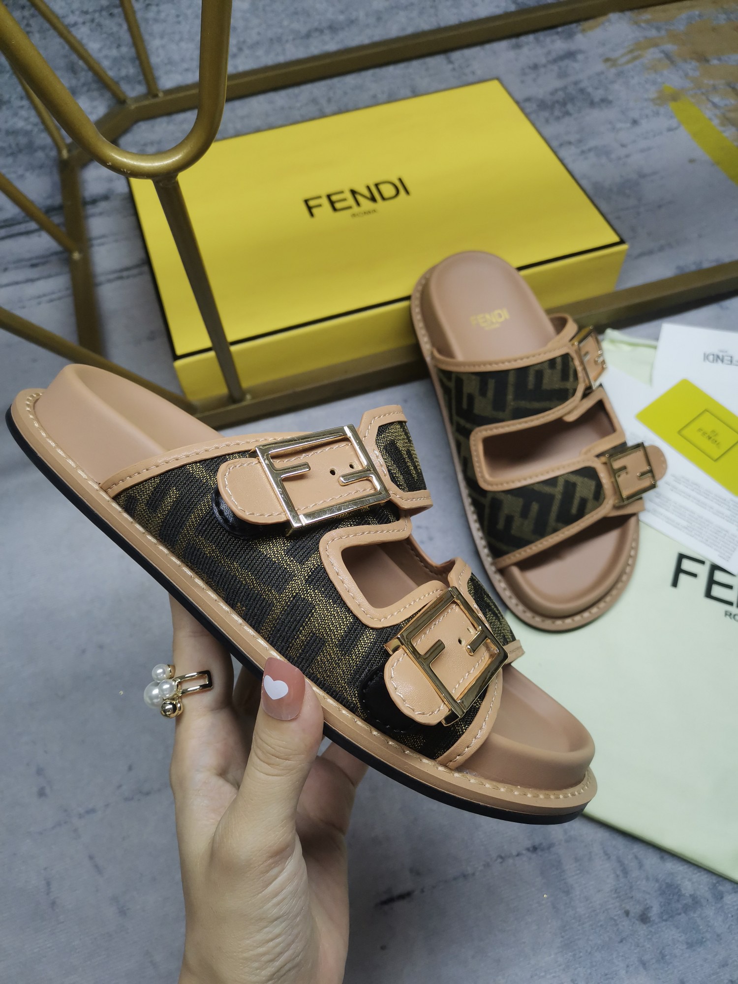 FENDI Feel