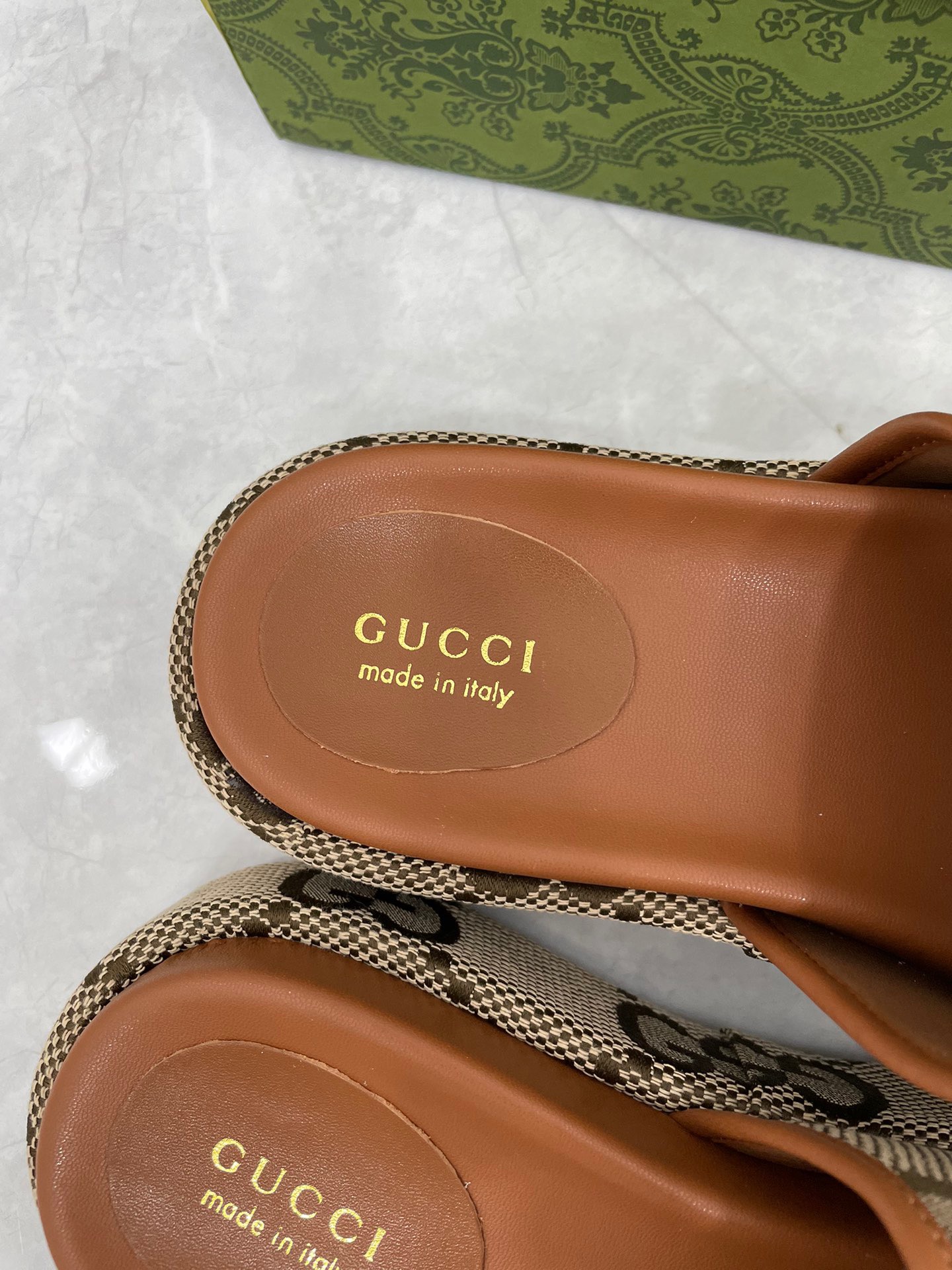 GUCCI Decorated with super double G pattern women's table slippers