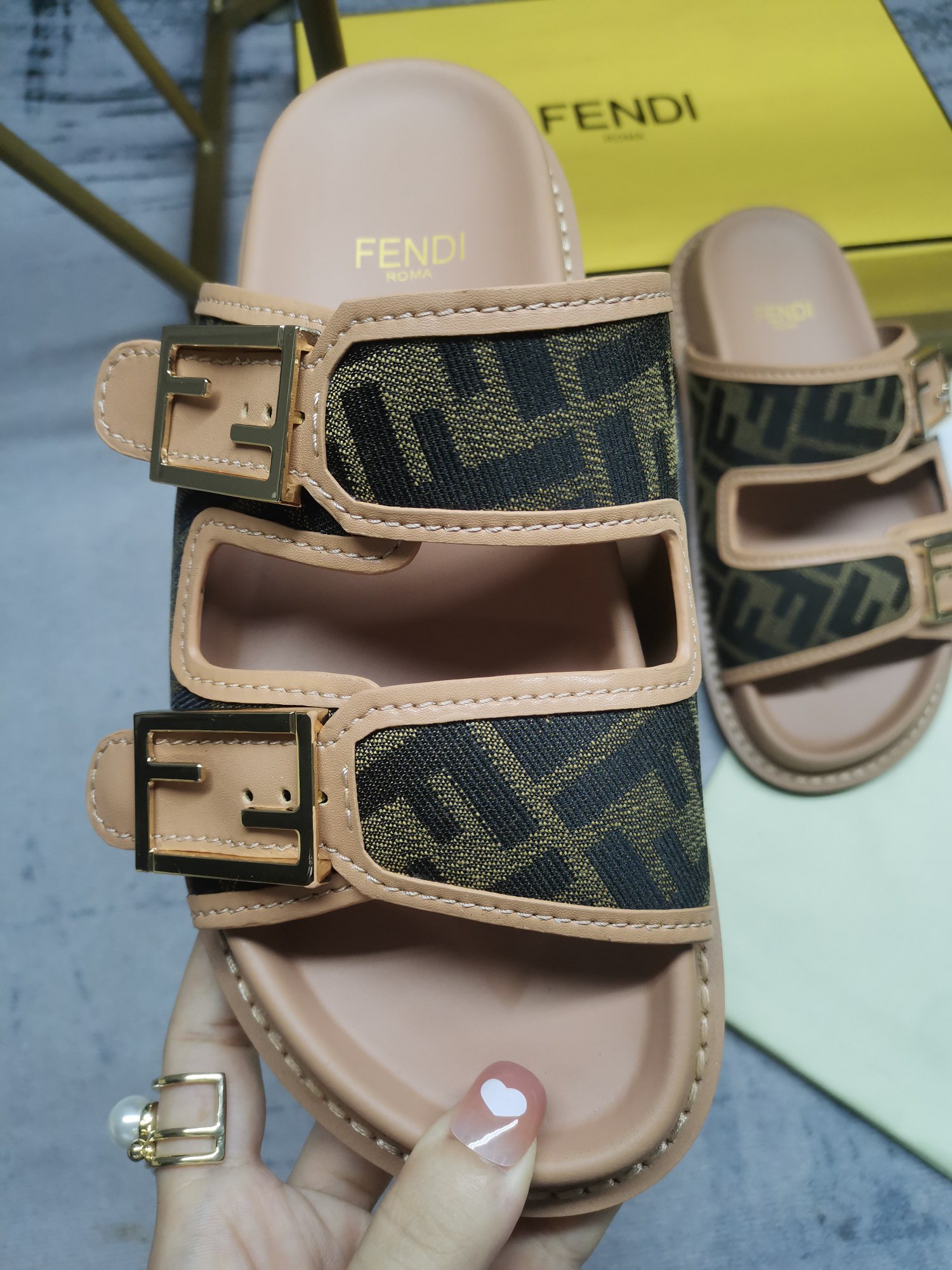 FENDI Feel
