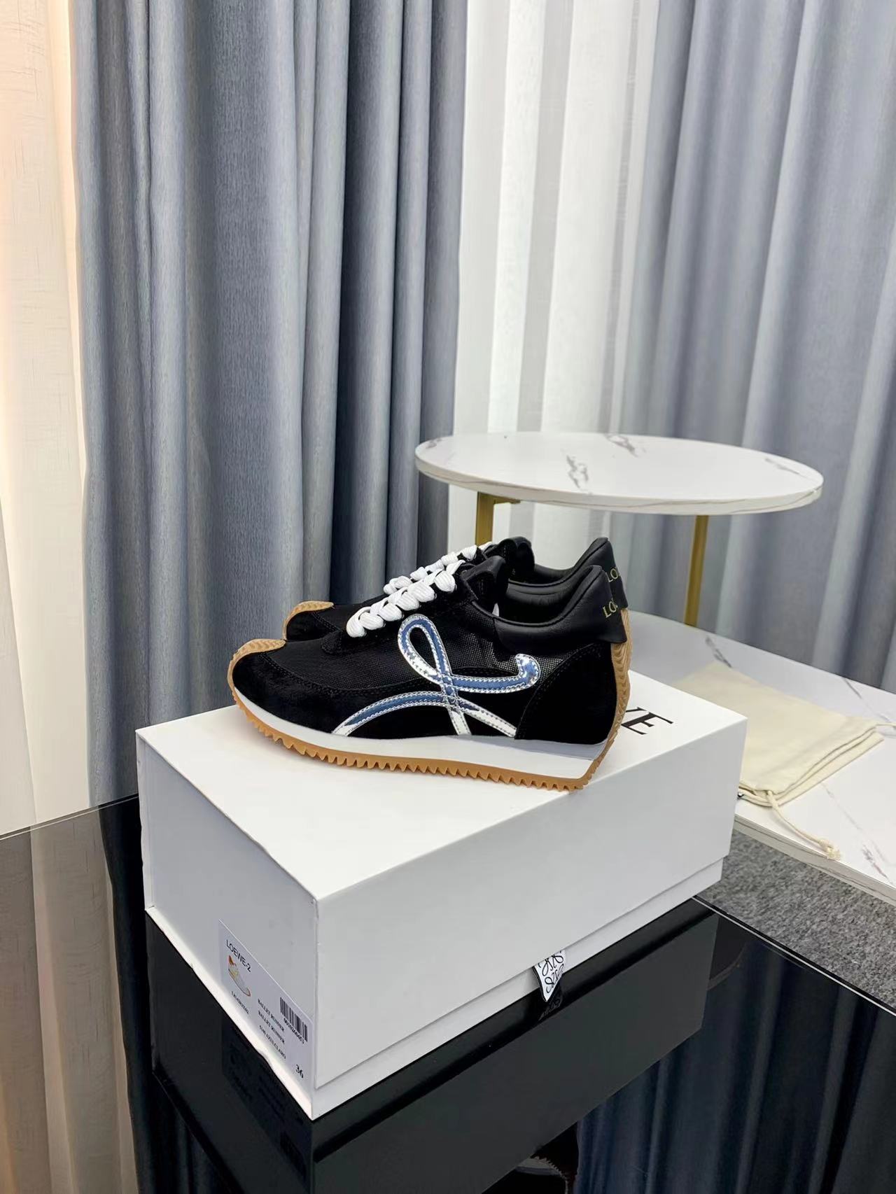 LOEWE Moral training shoes