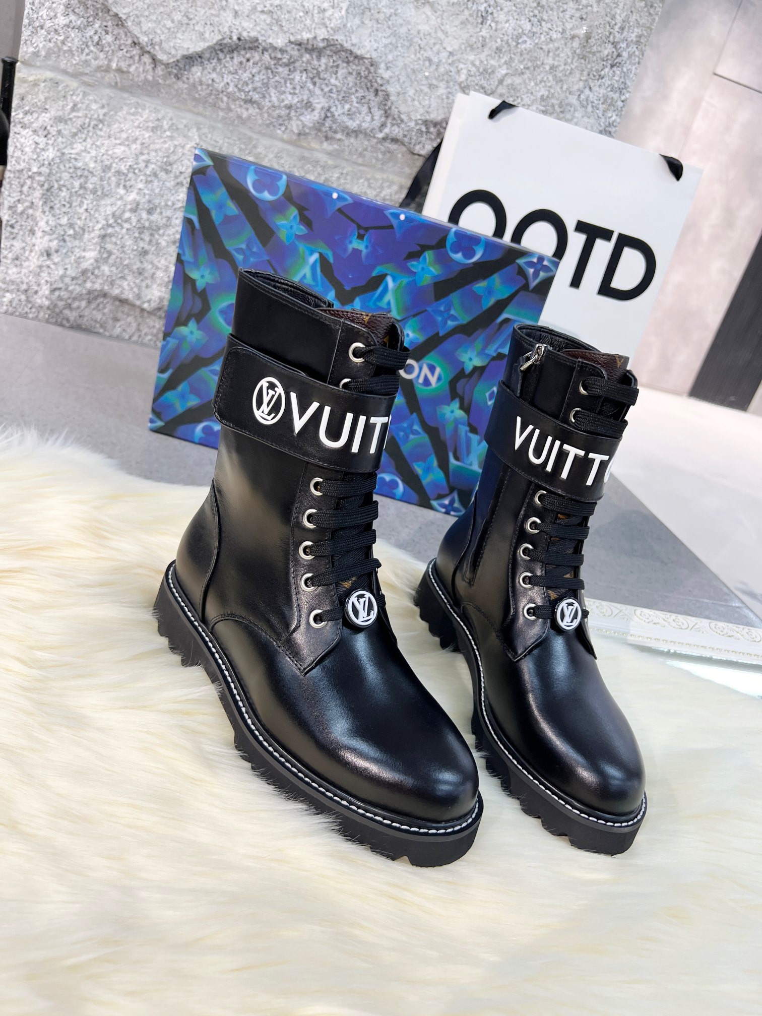 LV BOOTS