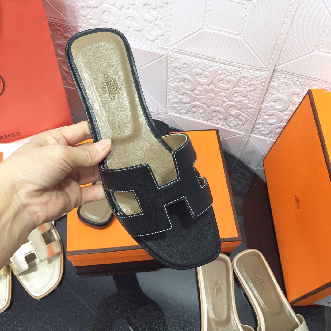HERMES Oran Slippers