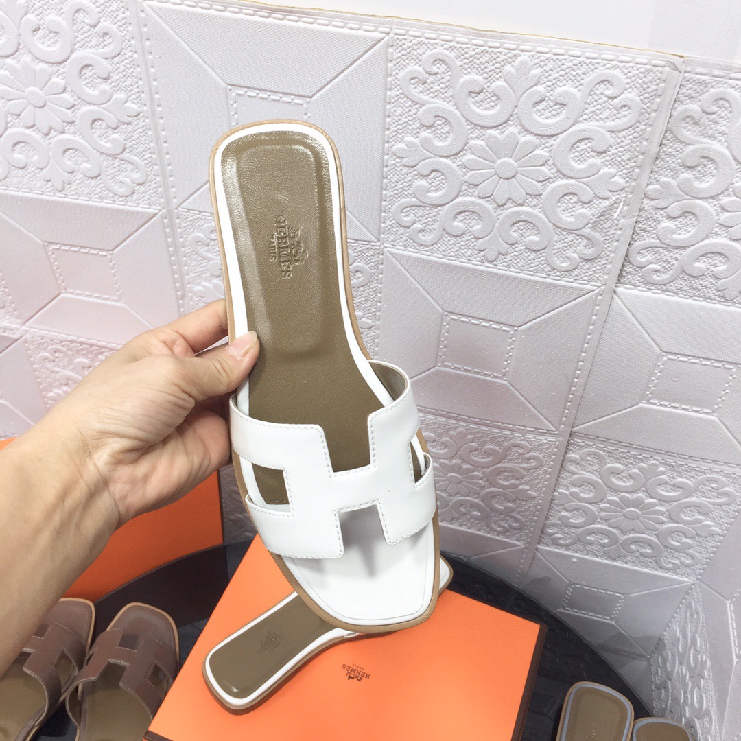 HERMES Oran Slippers