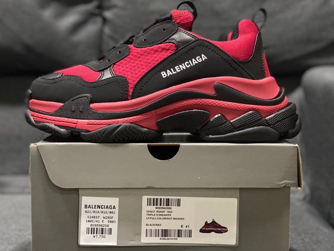 BALENCIAGA TRIPLE S Sneakers