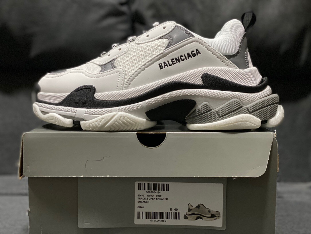 BALENCIAGA TRIPLE S Sneakers