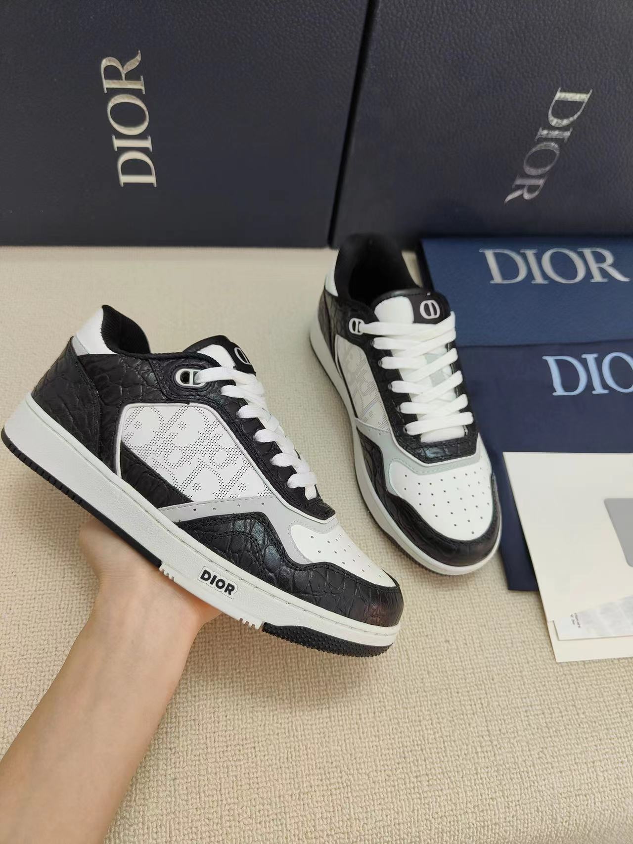 DIOR B27 Low-top Sneakers
