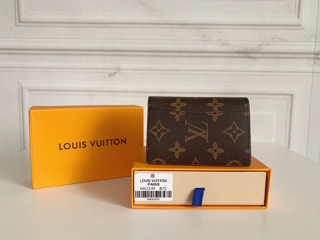 LV Man's Wallet
