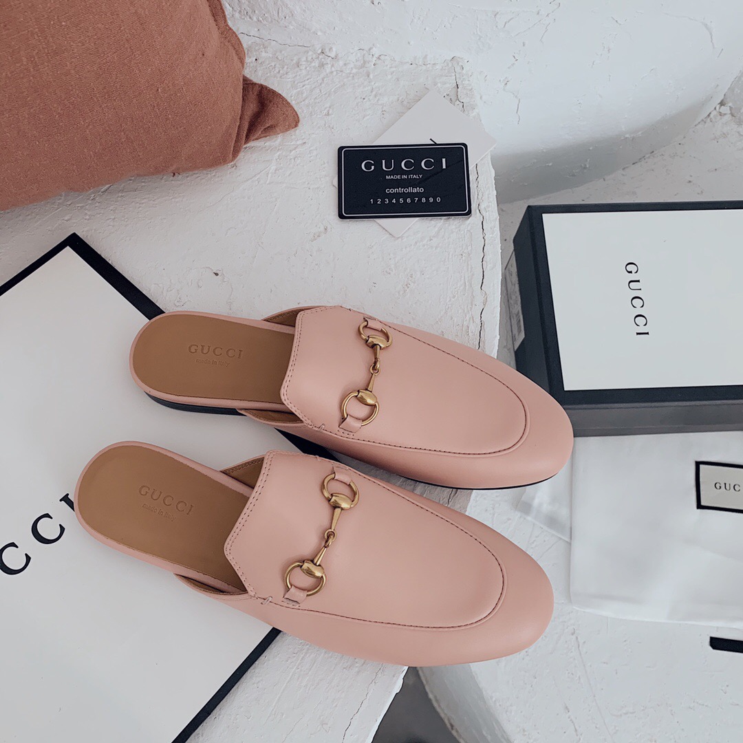 GUCCI Pullover slippers