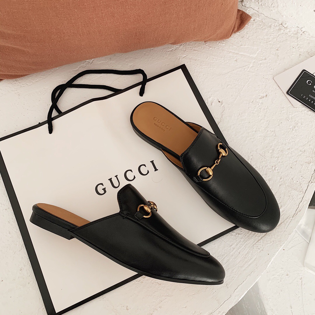 GUCCI Pullover slippers