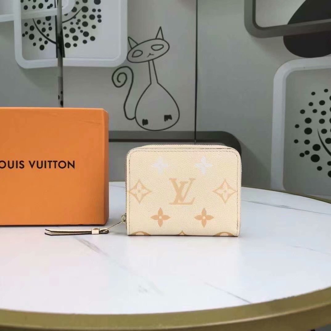 LV Little Purse
