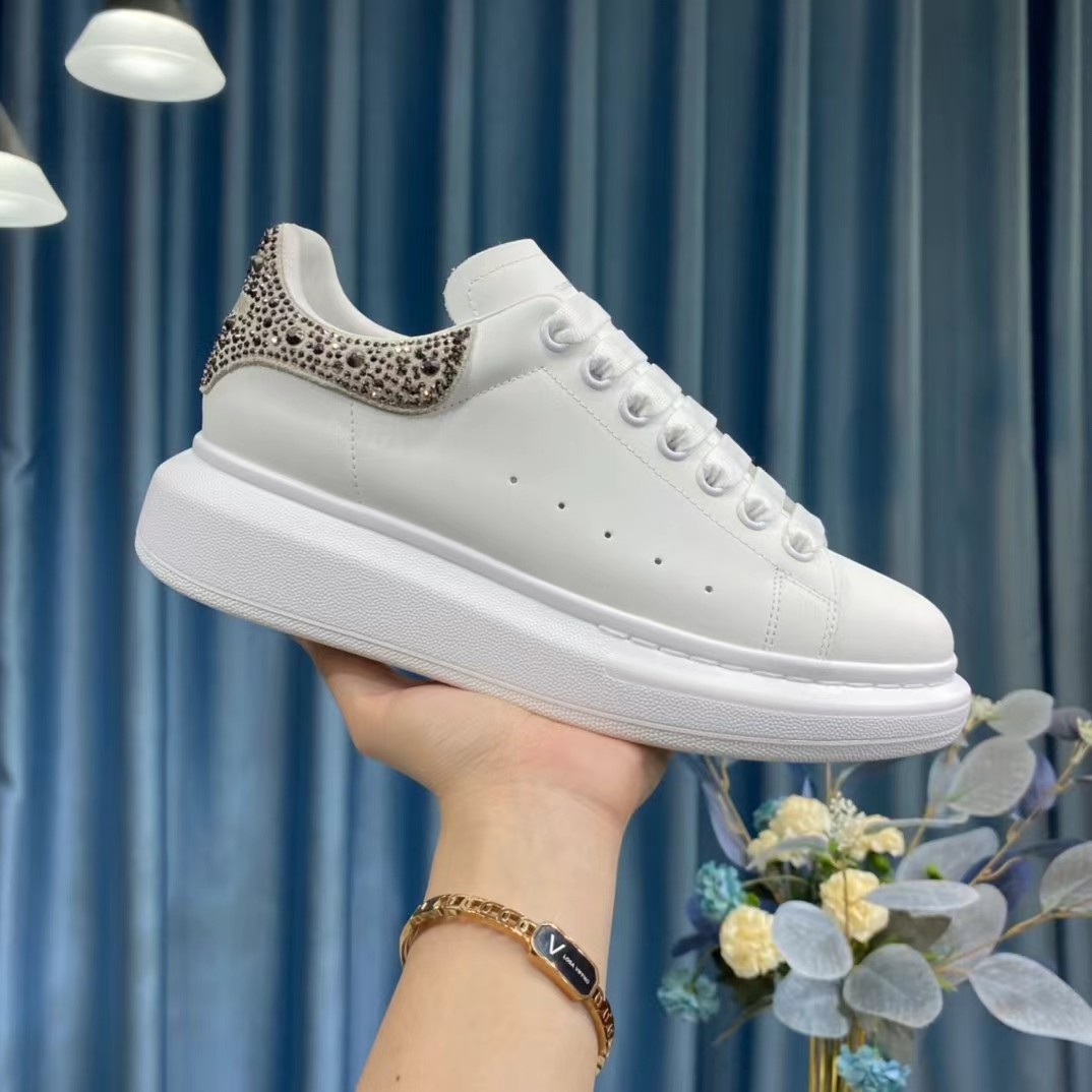 ALEXANDER McQUEEN Sneakers