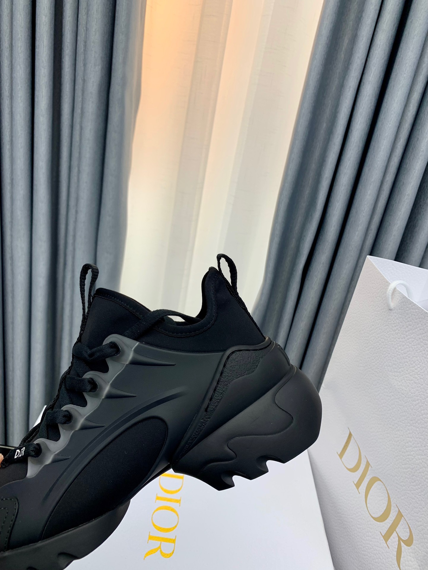DIOR D-CONNECT Sneakers