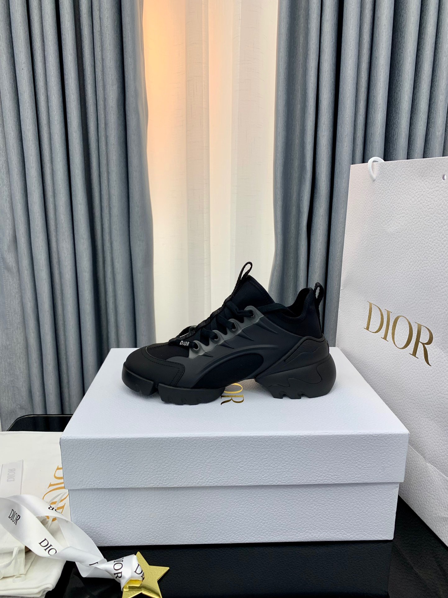 DIOR D-CONNECT Sneakers