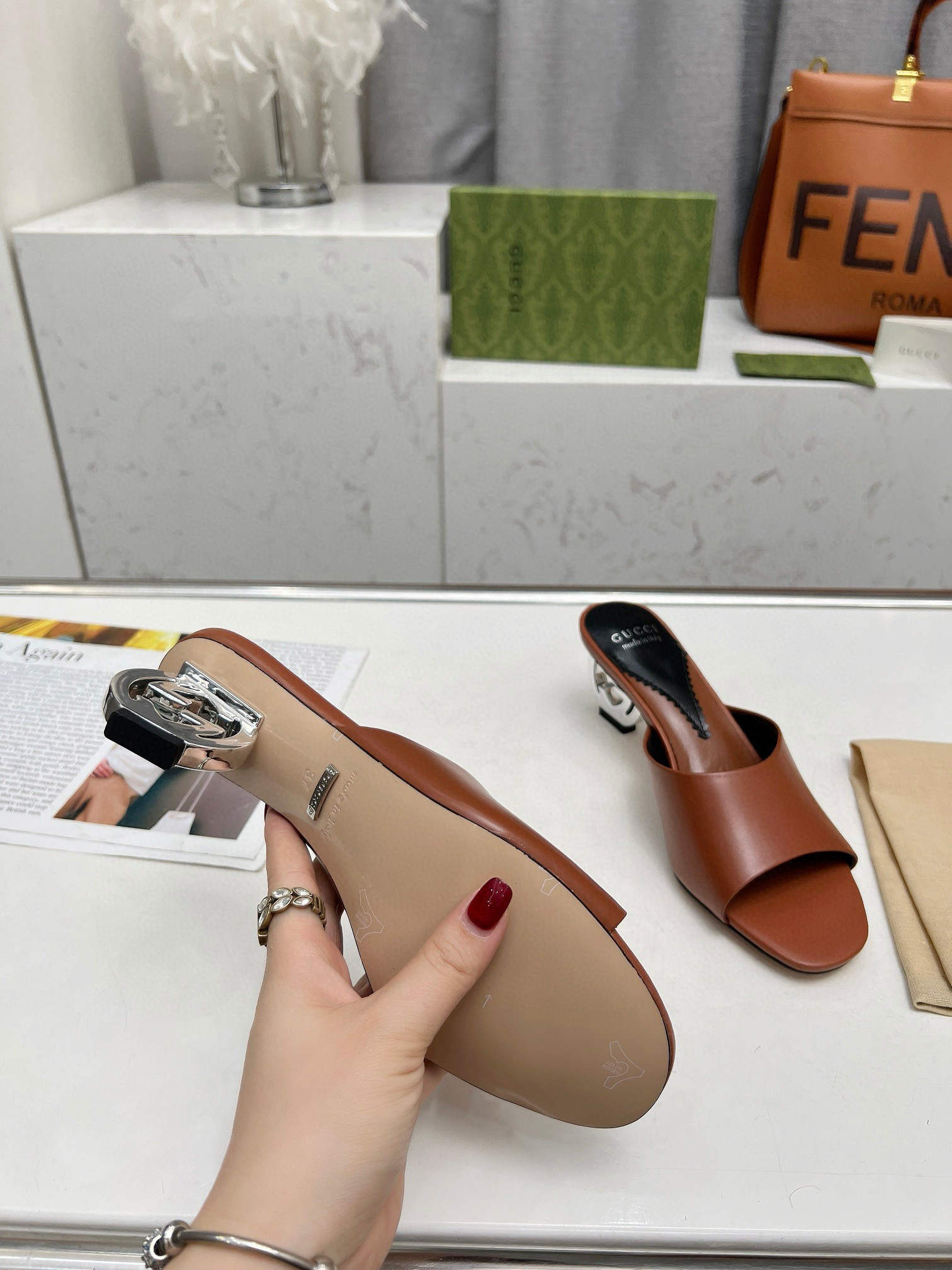 GUCCI G letter heel slippers