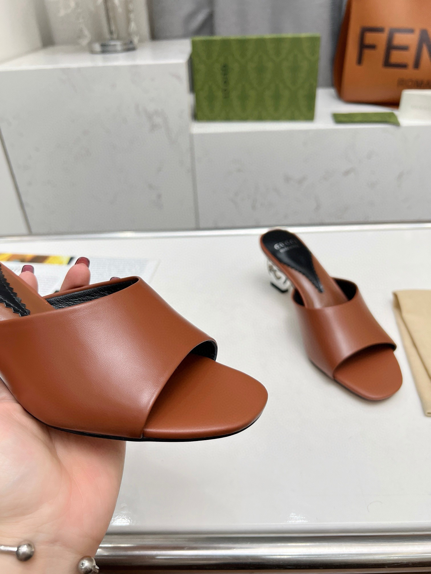 GUCCI G letter heel slippers