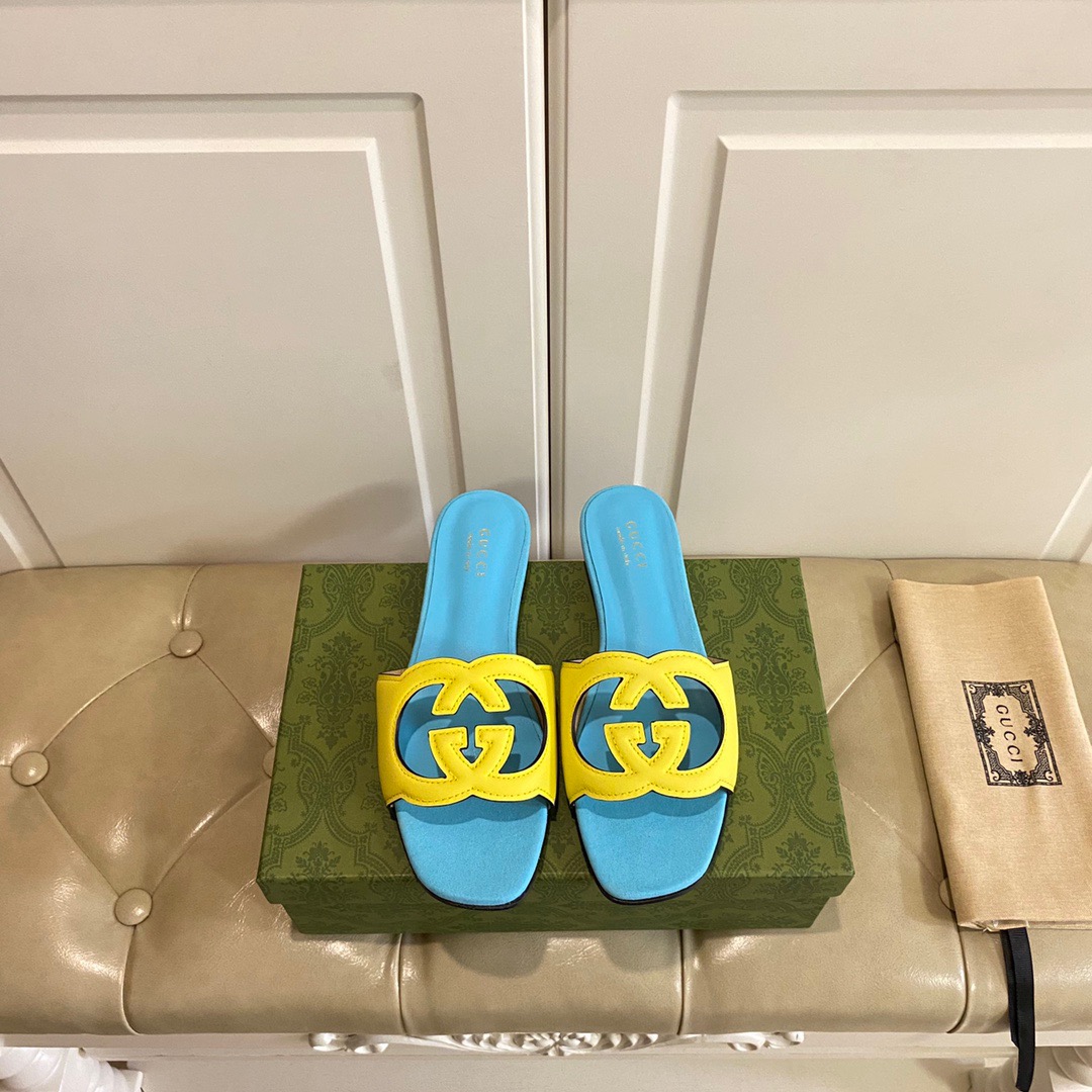 GUCCI Women's double G hollow slippers